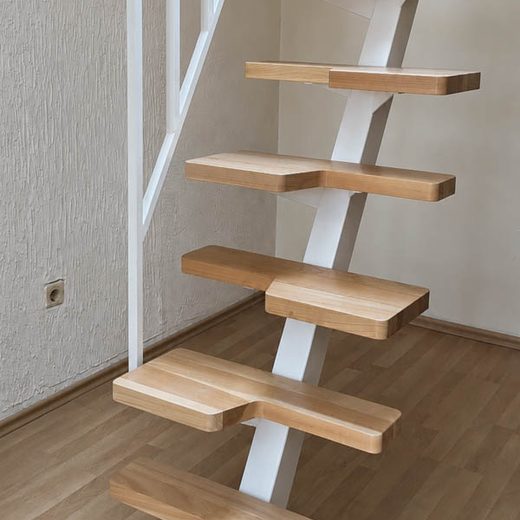 Naizmenične metalne stepenice (pačji korak) sa drvenim gazištima (7)